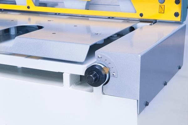 Bernardo Motorised guillotine shear MTR 1560 x 5 NCC